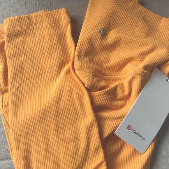NWT Lululemon Align Ribbed25” legging - Picture 2 of 7